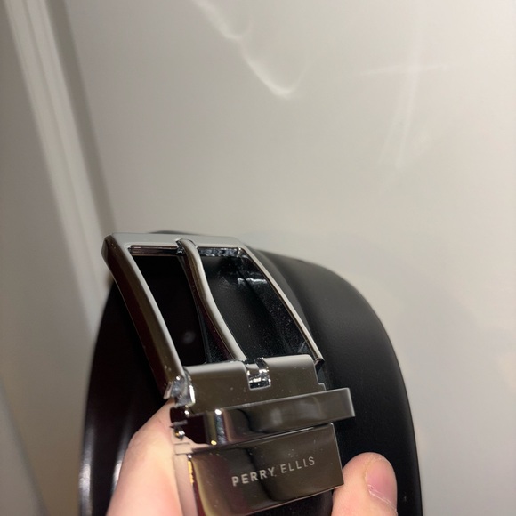 Perry Ellis belt brand new never worn - Picture 2 of 2